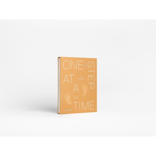Printworks Dojenčkov dnevnik 64 str. One Step at a Time: A Book About the First Time in My Life &amp;ndash; Slike