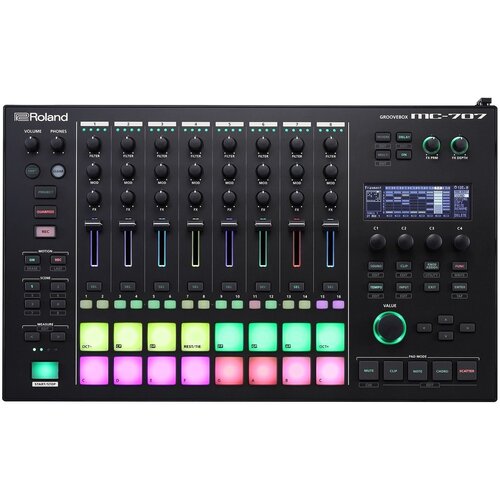 Roland MC-707 Slike