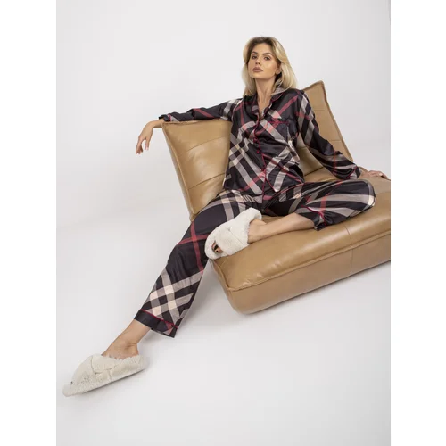 Fashion Hunters Black pyjamas made of artificial satin with trousers