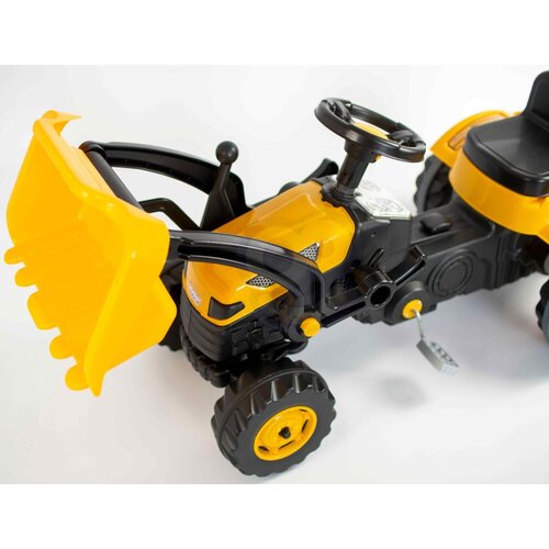 Woopie žuti traktor na pedale Slike