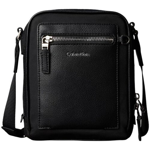 Calvin Klein Jeans Torbe za čez ramo SSNL RAISED LOGO REPORTER LV04D3500G Črna Slike