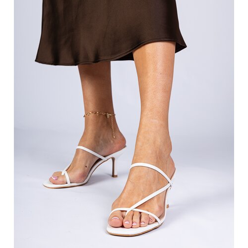 D/CEO marka niezdefiniowana White elegant heeled slides Kapilon Slike