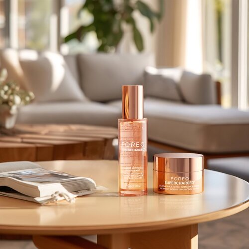 Foreo SUPERCHARGED Barrier Restoring Essence Mist esencialna meglica za obraz za obnovo kožne pregrade za obnovo kožne pregrade 110 ml Slike