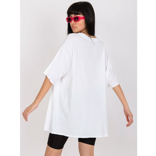 Fashion Hunters White and pink loose t-shirt with an application Slike