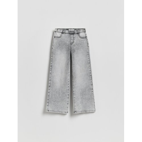 Reserved Rastezljive wide leg traperice - svijetlo siva Cene