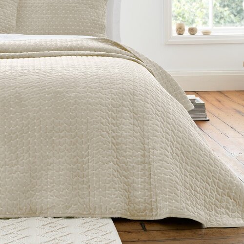 Bianca Bež pro&amp;scaron;iven prekrivač od samta 240x260 cm Attica Velvet Embroidered &amp;ndash; Slike
