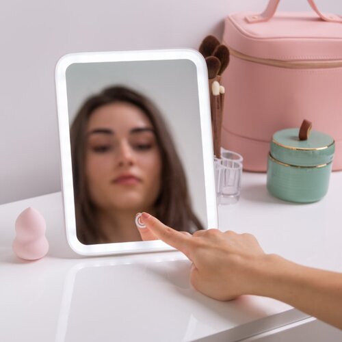 Notino Beauty Electro Collection Make-up mirror with LED lights kozmetično ogledalce z LED-osvetlitvijo Slike