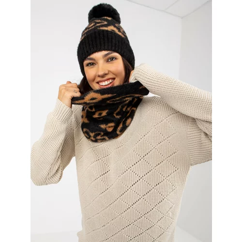 Fashion Hunters Patterned black and camel winter chimney