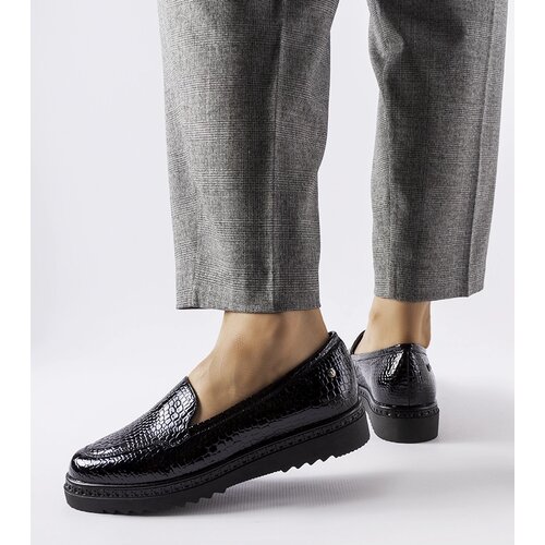 Gemre Black patent loafers Vinceza Slike