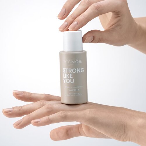 ICONIQUE Professional STRONG LIKE YOU Repair &amp;amp; Strengthening regenerirajući &amp;scaron;ampon za o&amp;scaron;tećenu kosu 70 ml Slike