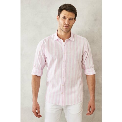 AC&Co / Altınyıldız Classics Men's White-Pink Comfort Fit Comfy Cut 100% Cotton Classic Collar Shirt. Slike