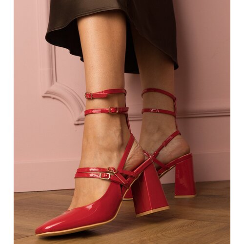 D/CEO marka niezdefiniowana Red patent pumps on a block heel Ferida Slike