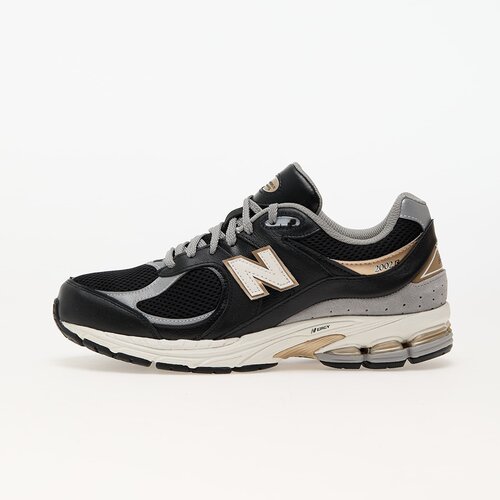 New Balance Sneakers 2002R Black EUR 42 Cene