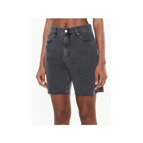 Calvin Klein Jeans Jeans kratke hlače J20J220647 Črna Mom Fit