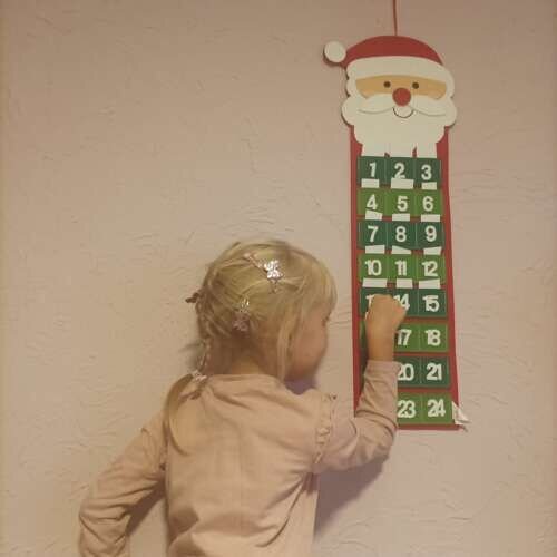 Ruhhy viseći adventski kalendar od filca, 24 džepa, 67,5 x 20 cm Slike