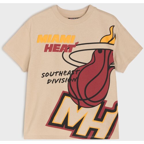 Sinsay &amp;Scaron;iroki NBA sportski set: majica loose kroja i duže kratke hlače Miami Heat Slike