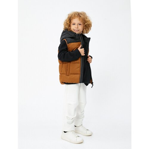 Koton Inflatable Vest with a Hooded Color Block Pocket, Zipper Slike