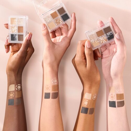 Catrice Tiny Treasures paleta senčil za oči odtenek 010 Everyday Essentials 4.2 g Slike