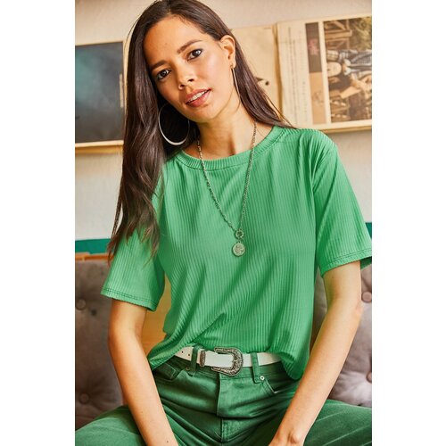 Olalook Women's Grass GreenRibbon Knitted Crop T-Shirt Cene