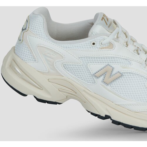New Balance Nizke superge 725 Bež Slike