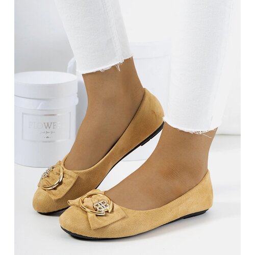 Gemre Beige ballerinas with a buckle Ribero Cene