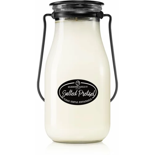 Milkhouse Candle Co. Creamery Salted Pretzel dišeča sveča Milkbottle 397 g