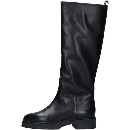 The Icona Mestni &amp;scaron;kornji MEG25 Črna Slike