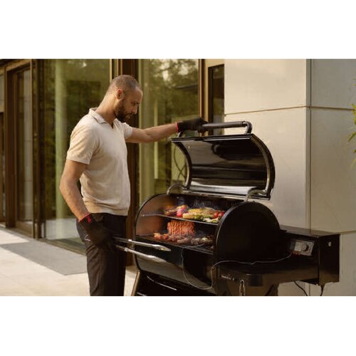 Weber žar smokefire EPX6 pellet grill Slike