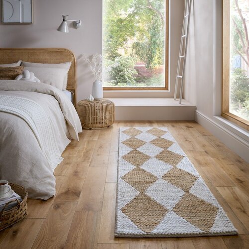 Flair Rugs Ročno tkan tekač iz me&amp;scaron;anice jute v beli in naravni barvi 80x230 cm Effie Diamond &amp;ndash; Slike
