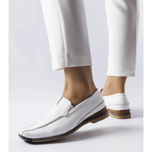 Gemre White loafers with elongated toe Montague Cijene