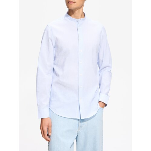 Reserved Slim fit ko&scaron;ulja s podignutim ovratnikom - bljedoplavo Cijene