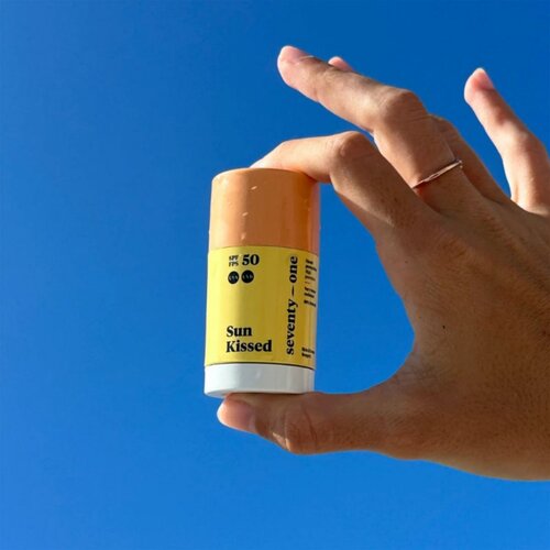 SeventyOne SunKissed SPF50 krema za sončenje v paličici SPF 50 15 g Slike