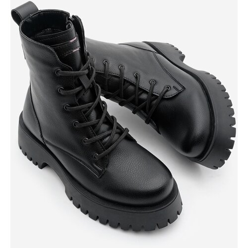 Marjin Women&amp;#039;s Zippered Lace-Up Serrated Sole Boots Boots Suzet Black. Slike
