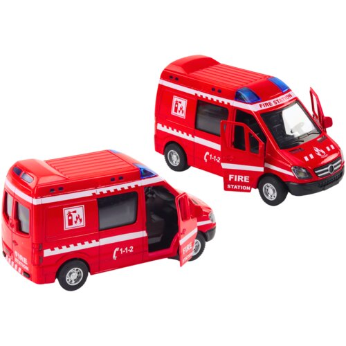  Fire Truck 1:32 Opening Doors Lights Sounds Drive Red Slike