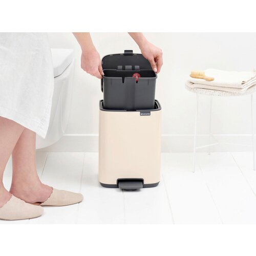 Brabantia bež željezna kanta za smeće s pedalom 7 l bo &amp;ndash; Slike