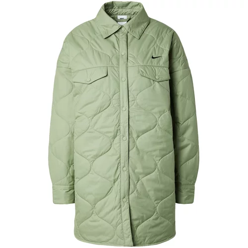Nike Sportswear Prehodna jakna 'ESSNTL' zelena