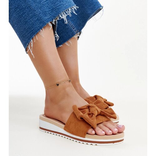 Gemre Mikhail's brown low wedge sandals Cene