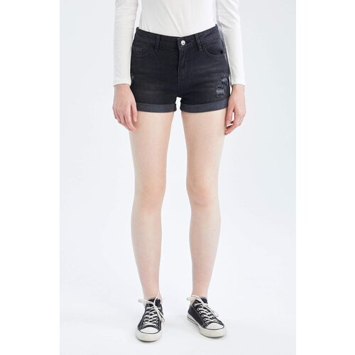Defacto Distressed Mini Jean Short Cene