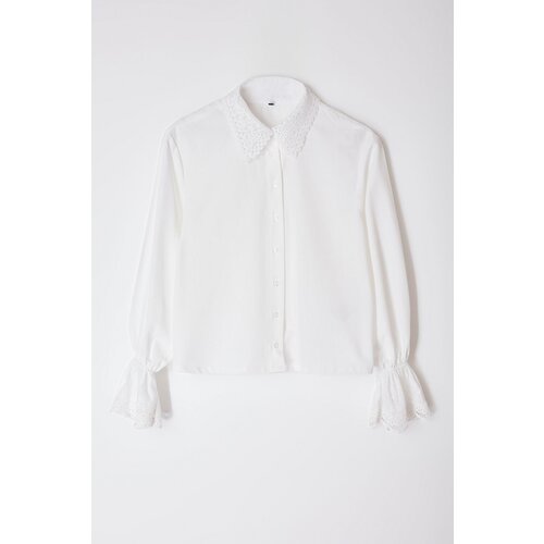 Trendyol ecru Regular Fit Woven Shirt with Lace Detail on Sleeves and Collar Cene