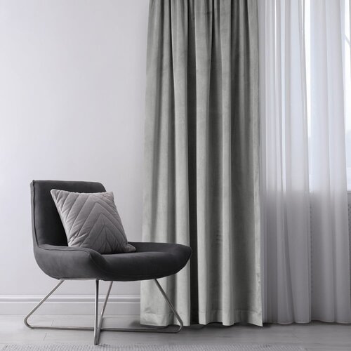 AmeliaHome Svetlo siva žametna zavesa za delno zatemnitev 140x245 cm Eyelets &amp;ndash; Slike