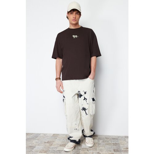 Trendyol Men's Dark Brown Oversize Animal Embroidery Printed 100% Cotton T-Shirt Slike