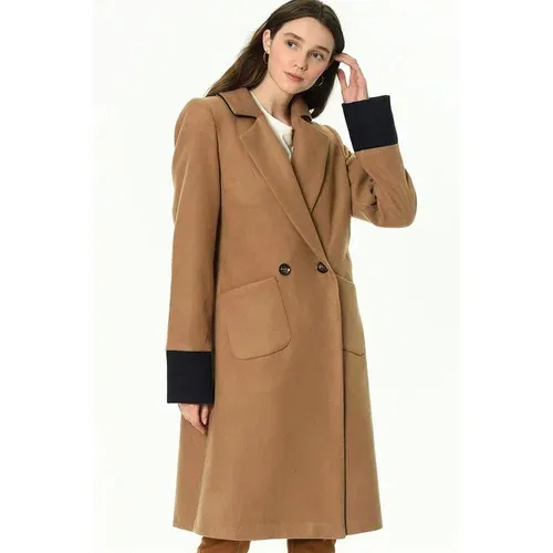 Dewberry Z6640 LADIES' COAT-LIGHT CAMEL