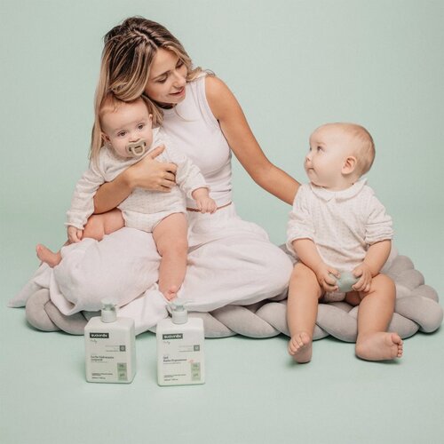 Suavinex Baby Extra-Gentle Shampoo nežni &amp;scaron;ampon za otroke od rojstva 500 ml Slike
