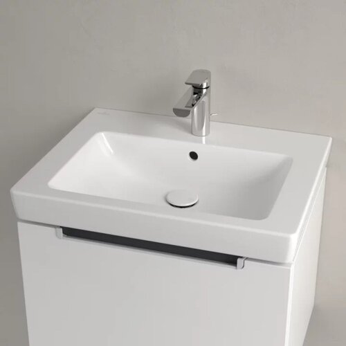 Villeroy Boch 7113F0R1 Subway 2.0 CeramicPlus 60 x 47 cm keramični umivalnik z odprtino za armaturo Slike