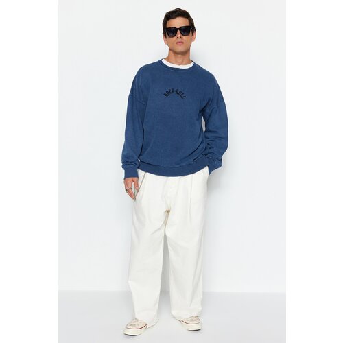 Trendyol Indigo Men's Oversized Crew Neck 100% Cotton Washed Effect Thick Rock Printed Sweatshirt. Slike