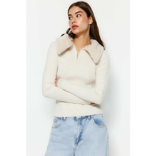 Trendyol Sweater - Ecru - Slim fit Slike