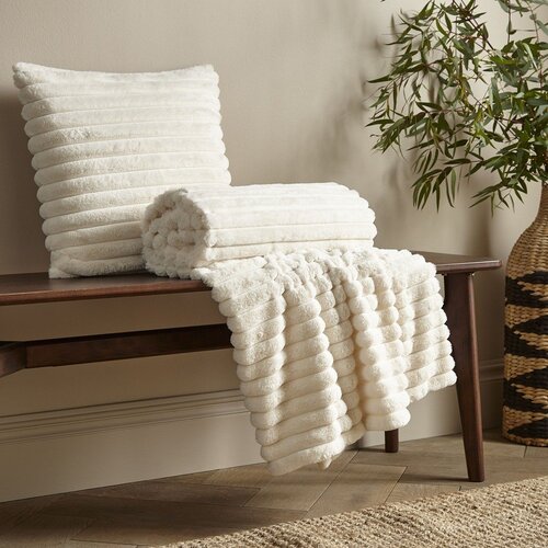 Catherine Lansfield Krem deka od mikropli&amp;scaron;a 130x170 cm Cosy Ribbed &amp;ndash; Slike