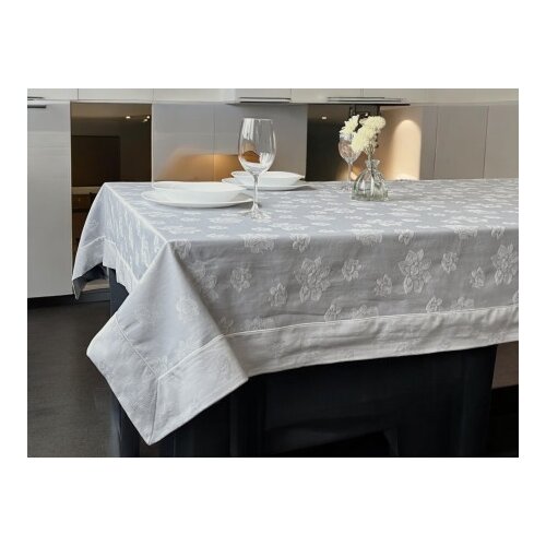 Stolnjak Nisan Siva boja 160x250cm ( VLK000491-nisanasivaboja ) Slike