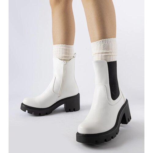 Gemre White insulated ankle boots on a block heel Hattiesburg Cene