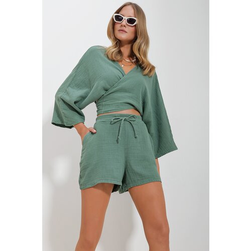 Trend Ala&amp;ccedil;atı Stili Women&amp;#039;s Khaki Double Pocketed Elastic Waist Washed Muslin Linen Shorts Slike
